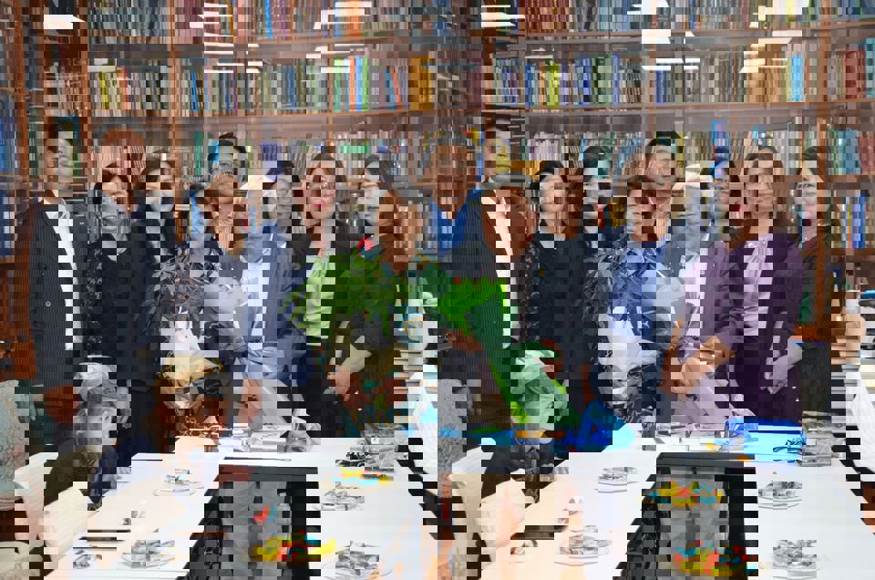 АКАДЕМИЧ Л.БОЛДЫН ГУРВАН БОТЬ БҮТЭЭЛ ХЭВЛЭГДЛЭЭ.