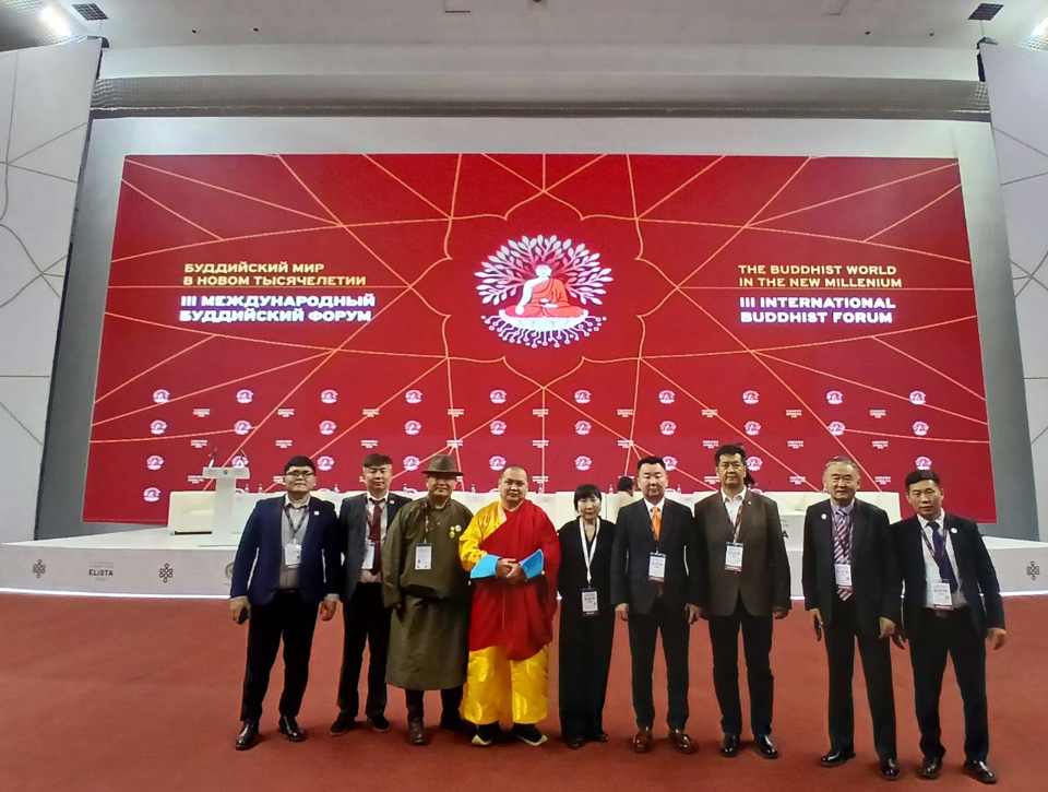 “Буддын ертөнц шинэ мянганд” Бурханы шашны олон улсын III форумд оролцов
