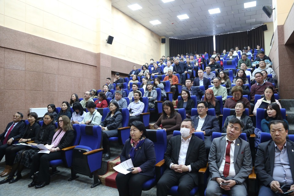 “Ambassador’s Podium” Held in Honor of French-Mongolian Relations