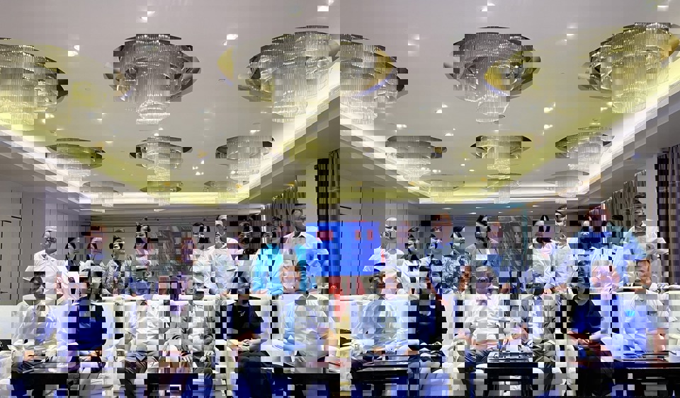 ЭРДЭС БОЛОВСРУУЛАЛТЫН “НЭГ БҮС-НЭГ ЗАМ” ХАМТАРСАН ЛАБОРАТОРИ БАЙГУУЛАХ ТӨСЛИЙН НЭЭЛТИЙН ҮЙЛ АЖИЛЛАГААНД ОРОЛЦЛОО.