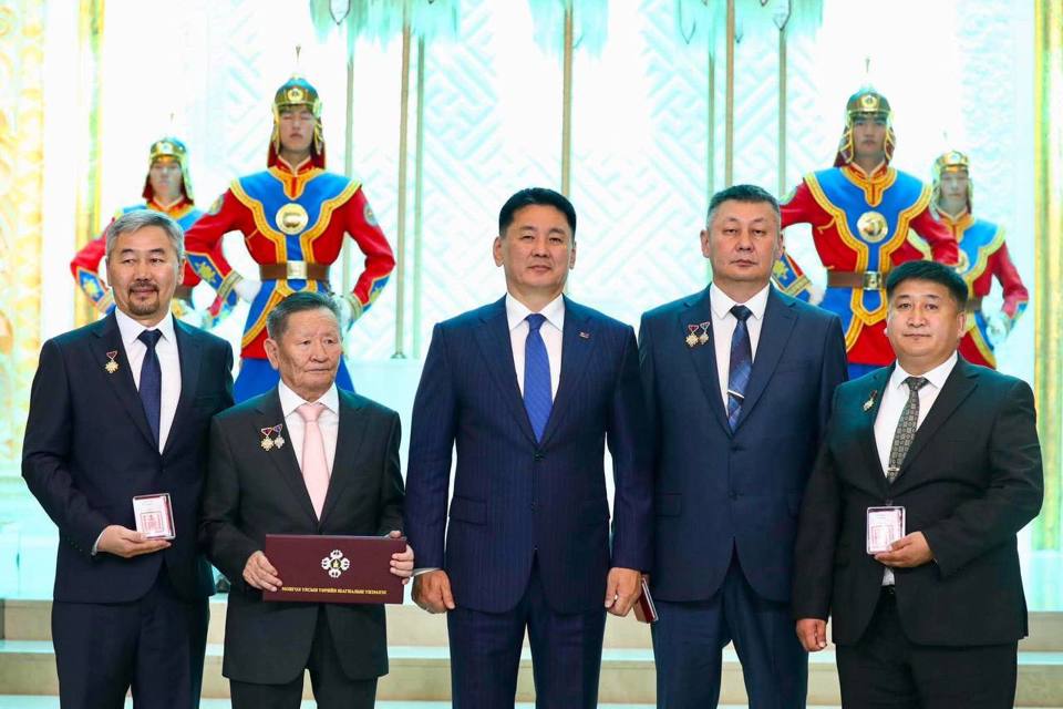 ШУА-ийн эрдэмтэд төрийн дээд шагналаар шагнагдлаа