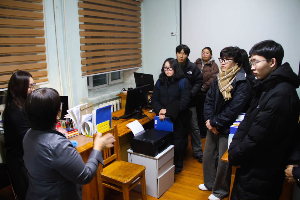 Оюутнууд танилцах дадлага хийв